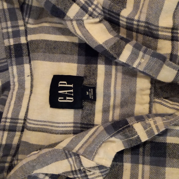 Gap sz M plaid button down shirt - Picture 2 of 4